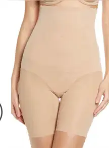 Honeylove Superpower Short in Sand Size 1X NWT