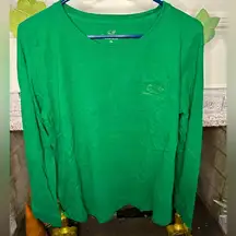 Vineyard Vines  women’s XL long sleeve graphic tee green gold Christmas