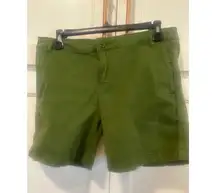 Kut from the cloth Janice Green short size 8 cotton spandex casual women’s