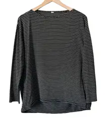 Lululemon Back in Action Long Sleeve Shirt in Black White Stripe Size 10