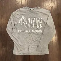 The Mountains Are Calling Graphic Long Sleeve T-Shirt Fruit Loom M‎