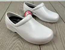 Easy Works by Easy Street Kris Women's Slip Resistant Work Clogs 8M White $40