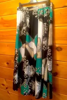 EST. 1946 Skirt/Poshmark NWOT women’s size large.