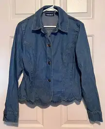 Forenza Vintage Women's‎ Denim Jacket Size 12 21" Long x 19" Pit to Pit x 24"