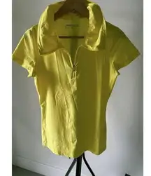 Nike Yellow Funnel Collar Women's Small Golf Short Sleeve Sweat Wick Dri Fit