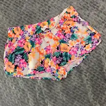 Floral Hawaiian Print White Board Shorts Swim Shorts Size L (11-13)