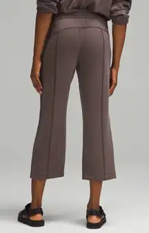 Lululemon Softstreme High-Rise Straight-Leg Cropped Pant in Espresso Size 6