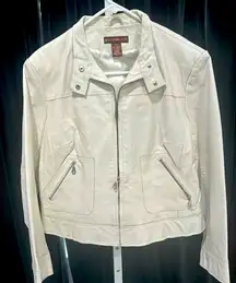 COPY - White 100% leather women’s jacket  size extra large USED