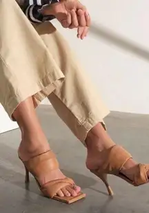 Alohas Natasha Twist Strap Leather Square Toe Puffy Mule Sandal