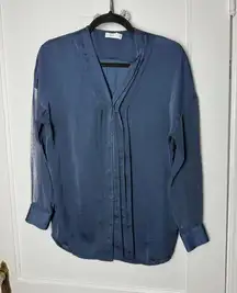 Vince Silk Blend Navy Blue Sheer Flowy Relaxed V-neck Blouse Top Women's 2