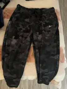 Dri-Fit Camo Joggers