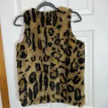 Romeo Juliet Faux Fur Leopard Print Vest 3 Hidden Hook & Eyes Med-NWT