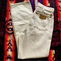 Wrangler  Wild West High Rise Straight denim Jeans. Linen color. 28/28. Like New.