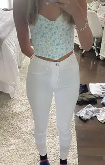 High Rise Slim Jeans In white