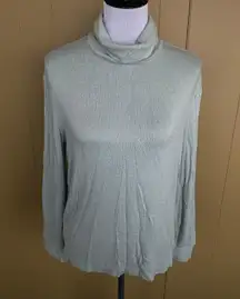 women S Longsleeve turtleneck/jogger pants pajama set green & white