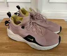 Nike Air Plum Chalk‎ Huarache Sneakers Size 11