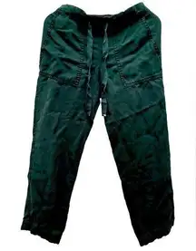 Woman’s Ann Taylor green pants