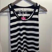 ! Women’s Black & White Tank Top