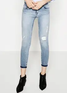 Light Wash Mid Rise Skinny Jeans - 4