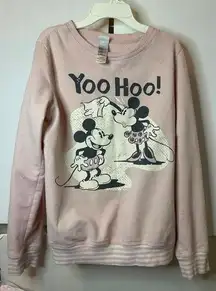 Retro‎ Michey and Minnie Disney pullover. Size Large. EUC