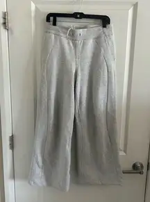 Lululemon Scuba Mid-Rise Wide-Leg Pant Ultra Light Grey size 6