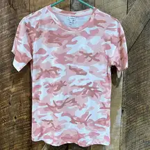 love, fire pink camo Tee short sleeve size L