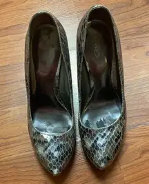 Carlos Santana Grey Pumps, size 9