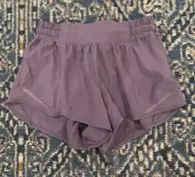 Lululemon Shorts Hotty Hot 2.5" Low-Rise Lined