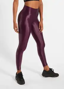 Lustrous Max High Rise Legging in Eggplant