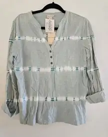 Hem & Thread V-neck Sage Tie-Dye Top Roll 3/4 Sleeves