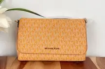 NWT Michael Kors Jet Set Item Medium Convertible Pouchette Crossbody/Clutch Bag‎