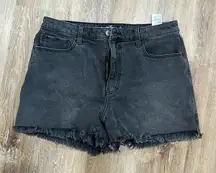 NWOT hollister ultra high rise mom short 3”. Light wash black w 32