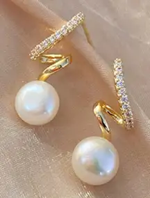 1pair Twisted Faux Pearl Earrings Elegant Gold Holiday Party 
Sophisticated NIB