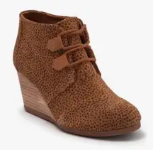 Tom's Cheetah Print Wedge Heel Bootie
Shoes(Size 8.5W)