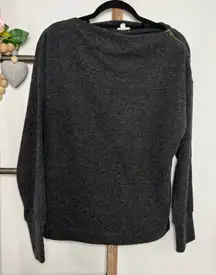 Hem and Thread‎ Long Sleeve Gray Sweater Size Medium