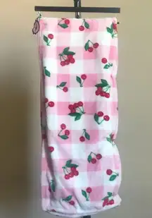 Betsey Johnson nwt Pink Cherry Plaid Throw Blanket Plush 50x70