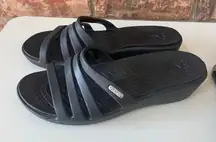 Crocs Rhonda Wedge Sandals Womens Size 8 Black Strappy Comfort Rubber
