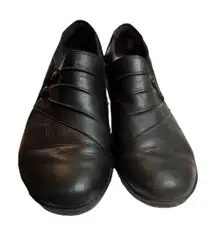 Clarks Black Leather Slip‎ On Comfort Shoes Womens Size 9
