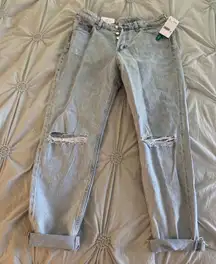 Boyfriend Ripped Jeans