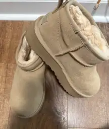 UGG Platform Ultra Mini