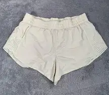 Athleta hustle 3” short green medium