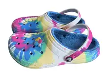 Crocs Classic Lined Tie-Dye Clogs with blue fuzzy fleece liner Size J5/W6
