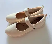 JSPORT Women’s Mary Jane Shoes Cream Beige Casual Flats Arch Support Sz 10 New