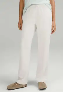 Lululemon Softstreme High Rise Pant Full Length
Bone Size 14 Wide Leg Neutral