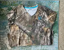 Realtree women’s v-neck brown camo short sleeve t-shirt, size XXL