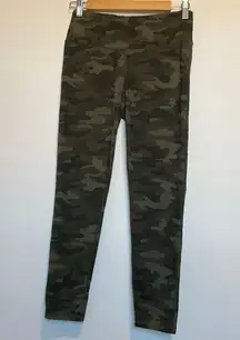 Danskin  Camo Leggings