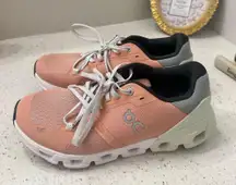 On Cloud Shoes Women’s Cloud