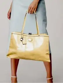 Two tone Coach and white Op Art Patent Leather Kisslock Tote