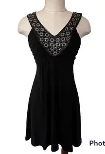 Soprano Black sleeveless dress with embellished V neck