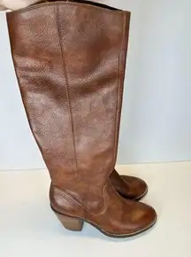 Seychelles Women's Size 8.5 Brown Knee High Boots Leather Side Zipper EUC